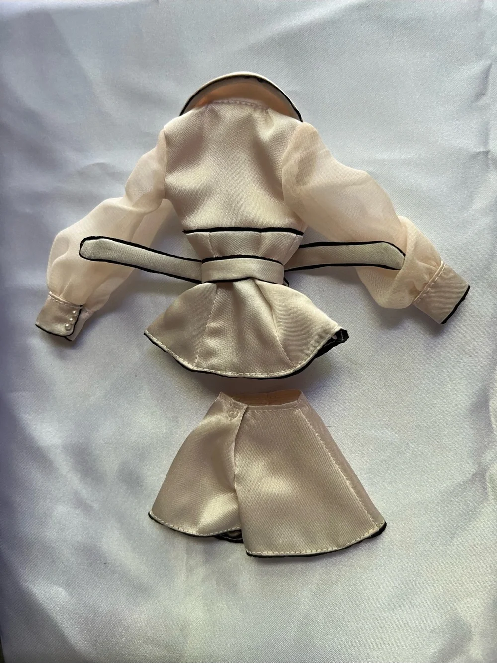 Barbie Suite Retreat Silkstone Outfit
